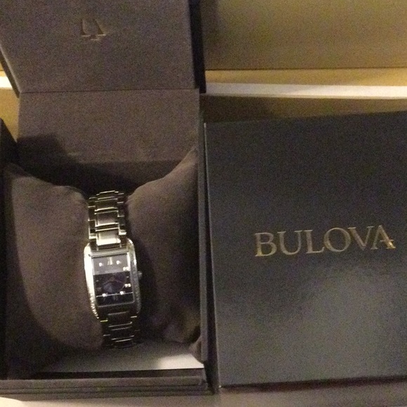 ❤️❤️PRETTY❤️Bulova❤️❤️ - Picture 9 of 9